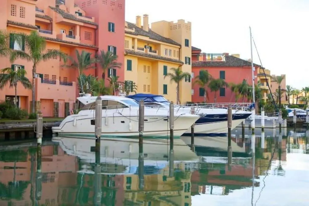 Vista Marina - Puerto Sotogrande Apartment 0*,
